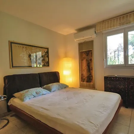 Апартаменти 2 Bedroom Nice In Raphael Сен-Рафаель